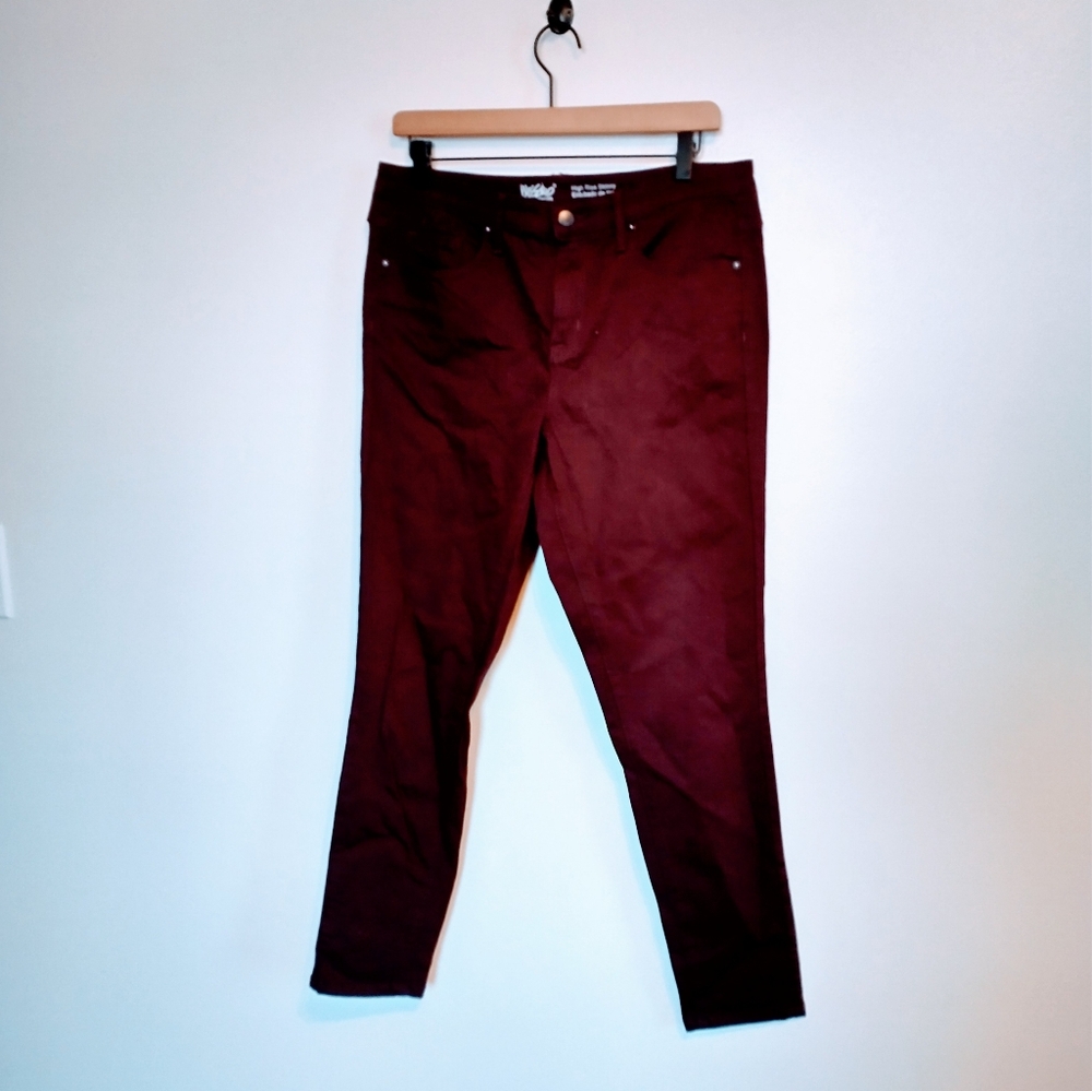 Mossimo high rise skinny jeans in burgundy size 12 regular